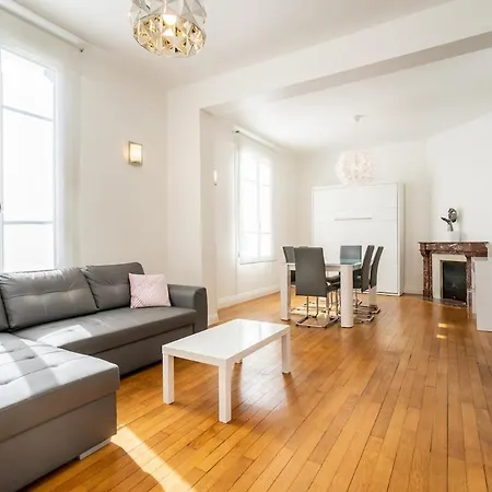 Lys Apartmán *